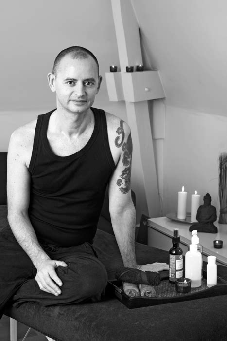 gay boy massage|Guide des spas de massage gay à Paris 2025